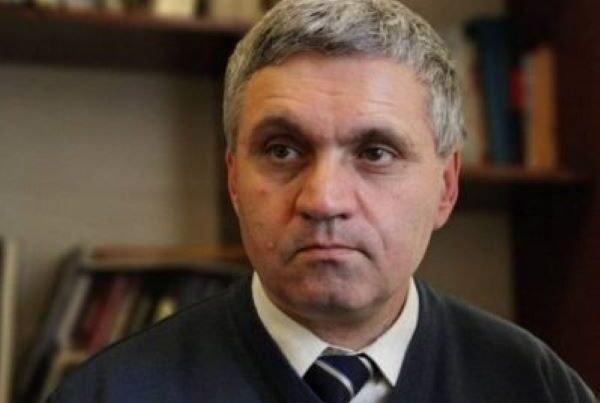 “Qarabağı Azərbaycana satdı, indi də Zəngəzuru təslim etmək niyyətindədir” – Arzumanyan “Qarabağı Azərbaycana satdı, indi də Zəngəzuru təslim etmək niyyətindədir” – Arzumanyan