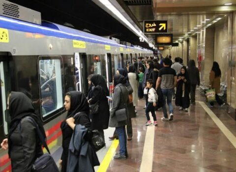 Tehran metrosunda qadınların maraqlı rəqsi – VİDEO