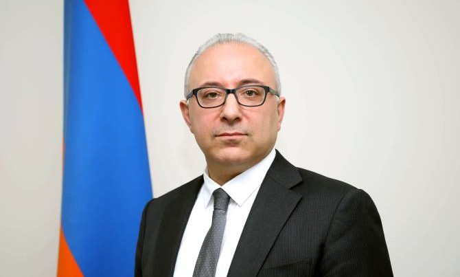 Zöhrab Mnatsakanyan: “Stanislav Zasın bölgəyə göndərilməsi qərarı “boş qərardır”