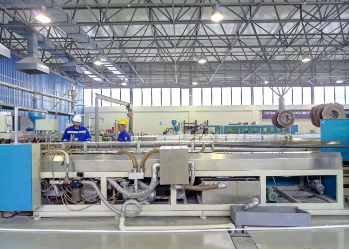 Sənaye istehsalının həcmi 17 milyard manatı ÖTDÜ