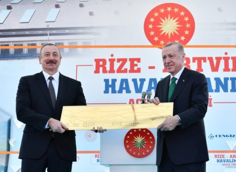 Ərdoğandan İlham Əliyevə HƏDİYYƏ – VİDEO
