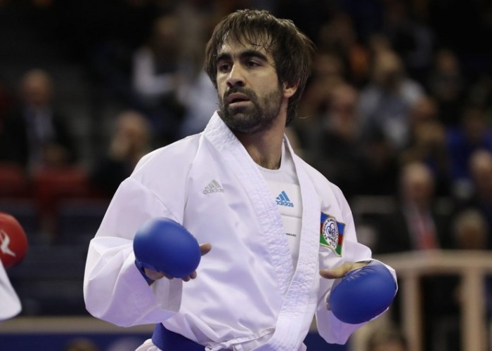 Rafael Ağayev mübarizəni dayandırdı