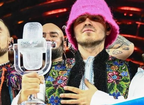 Avroviziya qalibi “Kalush Orkestr” mükafatını demək olar ki, bir milyon dollara satdı – FOTO
