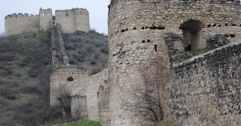 Rusiya sülhməramlıları Azərbaycanın tarixi irsini MƏHV EDİR – Xocalı kurqanları DAĞIDILIR – FOTOLAR Rusiya sülhməramlıları Azərbaycanın tarixi irsini MƏHV EDİR – Xocalı kurqanları DAĞIDILIR – FOTOLAR