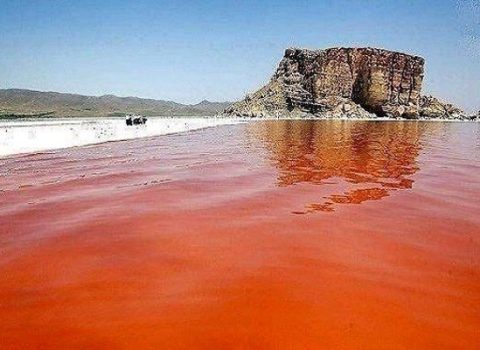 İran Prezidenti Urmiya gölünün bərpa olunacağını vəd etdi