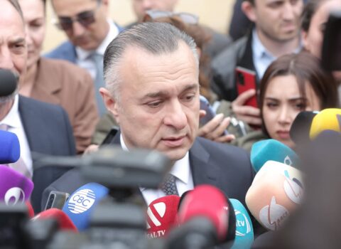 Tibb işçilərinin maaşları artırılacaq