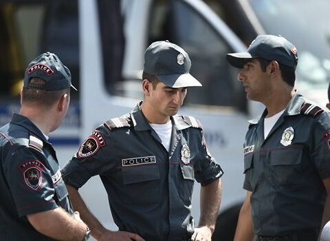 Ermənistanda hərbçi ilə polislər arasında dava olub