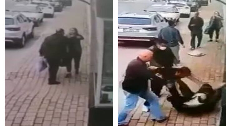 Namaza gecikən kişi qadın iş yoldaşını belə döydü – VİDEO Namaza gecikən kişi qadın iş yoldaşını belə döydü – VİDEO