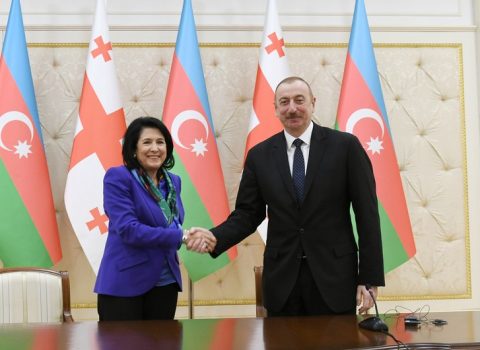 İlham Əliyev gürcüstanlı həmkarını təbrik etdi