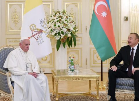 Prezident Roma Papasına məktub ünvanladı