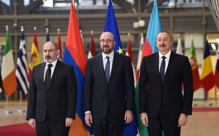Brüsseldə Prezident İlham Əliyevin Avropa İttifaqı Şurasının Prezidenti və Ermənistanın baş naziri ilə görüşü başladı