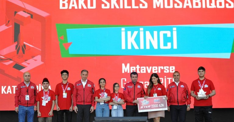 Təhsil naziri “TEKNOFEST Azərbaycan” çərçivəsində müsabiqə qaliblərini mükafatlandırdı Təhsil naziri “TEKNOFEST Azərbaycan” çərçivəsində müsabiqə qaliblərini mükafatlandırdı