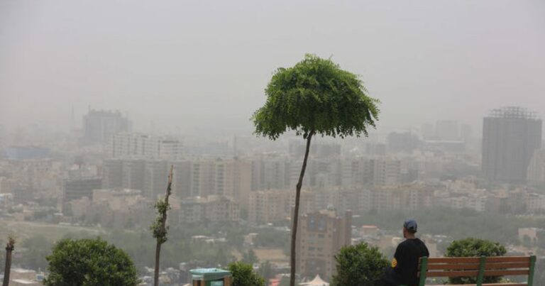 Tehranda yüksək hava çirkliliyinə görə məktəblər BAĞLANDI