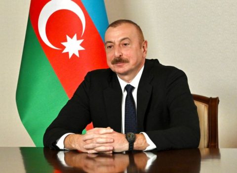 İlham Əliyev Makronu təbrik etdi