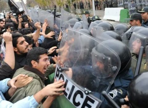 İran əxlaq polisinin ləğvini TƏKZİB ETDİ