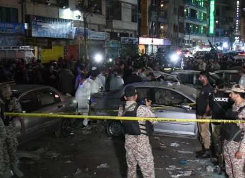 Pakistanda bombalı hücum: 1 ölü, 12 yaralı