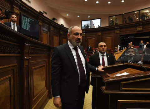 “Paşinyan istefa verməyəcək” – Taron Çaxoyan bəyanat yaydı
