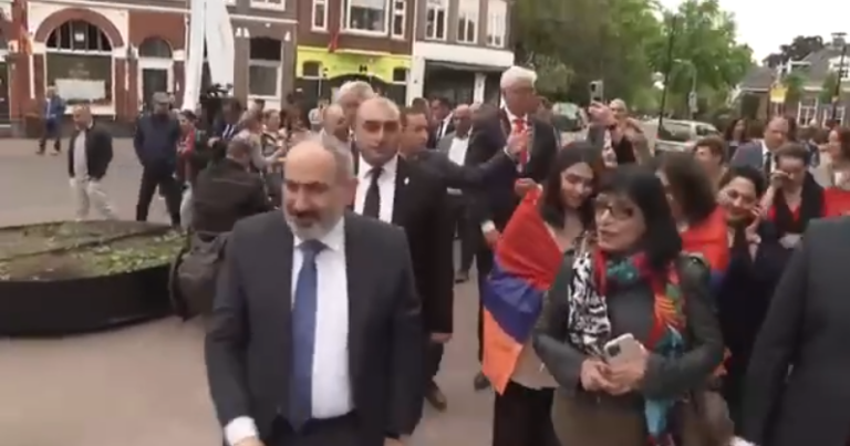 Hollandiyada ermənilər Paşinyanı SÖYÜŞLƏ QARŞILADILAR – VİDEO