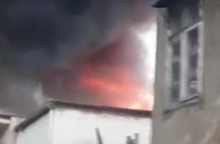 Bakıda yanğın oldu, zərərçəkən var