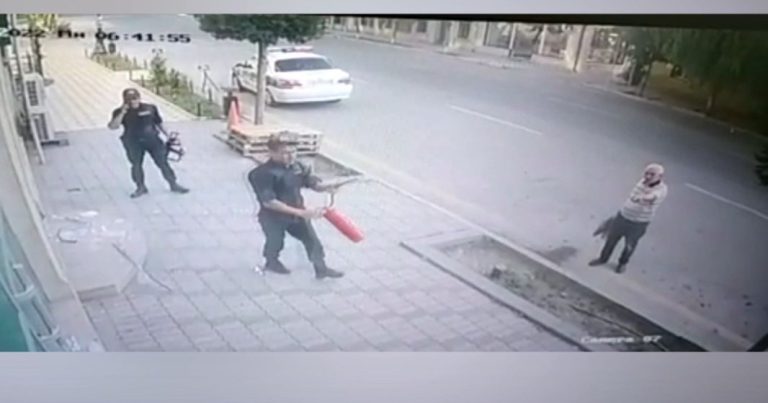 Gəncədə mağaza yandı – FOTO Gəncədə mağaza yandı – FOTO