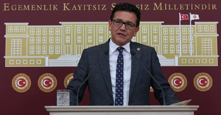 İran miqrantları Türkiyə sərhədindən keçməyə MƏCBUR EDİR İran miqrantları Türkiyə sərhədindən keçməyə MƏCBUR EDİR
