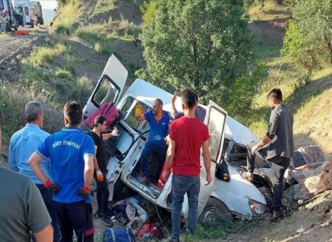 Türkiyədə ağır qəza – Ölənlər və yaralılar var