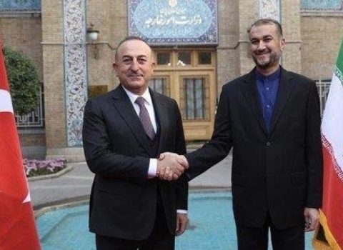 Çavuşoğlu iranlı həmkarını Ankaraya dəvət etdi
