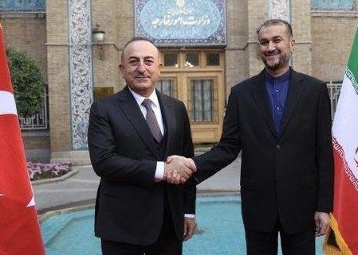 Çavuşoğlu iranlı həmkarını Ankaraya dəvət etdi