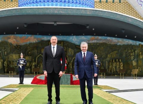 Prezidentlər Fəxri qonaqlar xiyabanında ağac əkdilər