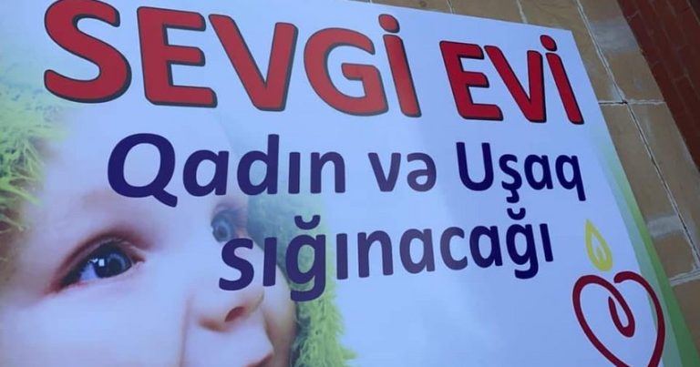 Bakıda uşaqlara əzab verilən sığınacaqdan – VİDEO Bakıda uşaqlara əzab verilən sığınacaqdan – VİDEO