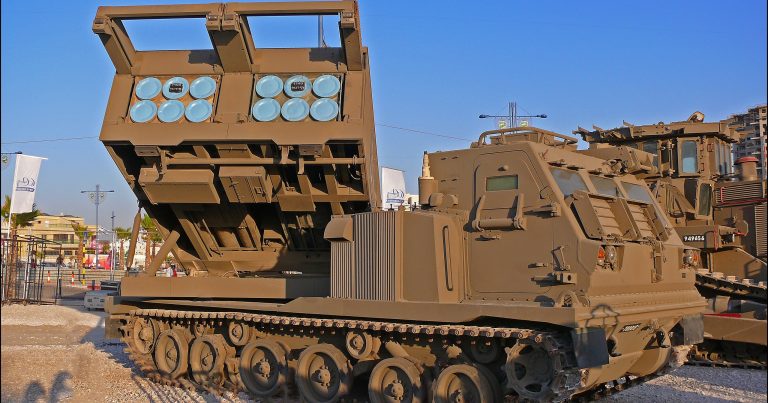 Böyük Britaniya Ukraynaya M270 raket sistemi göndərir Böyük Britaniya Ukraynaya M270 raket sistemi göndərir