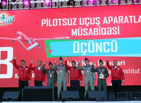Milli Müdafiə Universitetinin kursantları təltif olundular