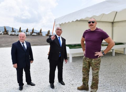 İlham Əliyev Laçın Beynəlxalq Hava Limanının tikintisi ilə tanış olub – YENİLƏNİB + FOTO