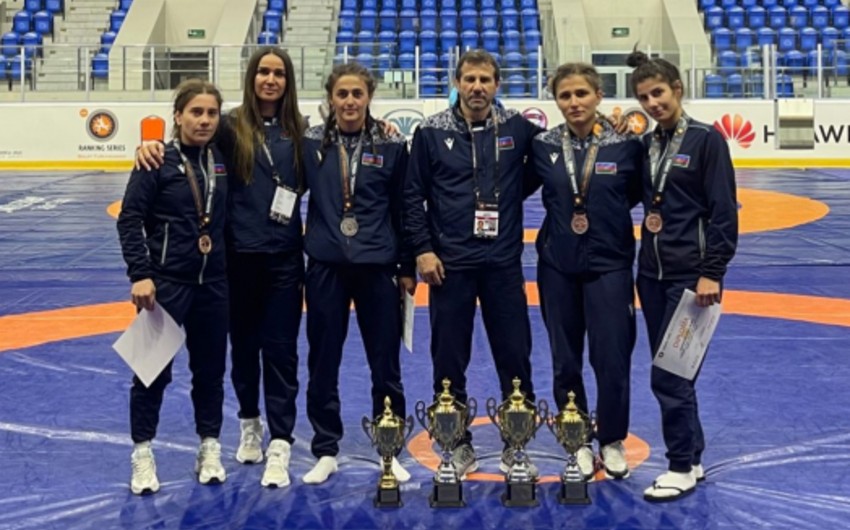 Azərbaycanın qadın güləşçiləri Qazaxıstan kubokunda 4 medal qazandı