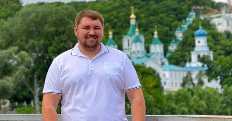 Svyatogorsk meri Ukraynaya XƏYANƏT ETDİ – FOTO Svyatogorsk meri Ukraynaya XƏYANƏT ETDİ – FOTO