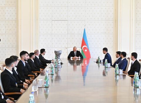 İlham Əliyev: “Siz bu qələbəni halal zəhmətinizlə qazanmısınız”