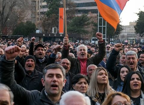 İrəvandakı aksiyalar həm də Putinə qarşıdır – Rusiyalı jurnalist