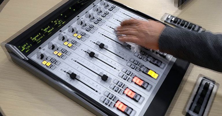 Rusiyanın radiostansiyasına KİBERHÜCUM – Efirdə Ukrayna himni səsləndi – VİDEO Rusiyanın radiostansiyasına KİBERHÜCUM – Efirdə Ukrayna himni səsləndi – VİDEO