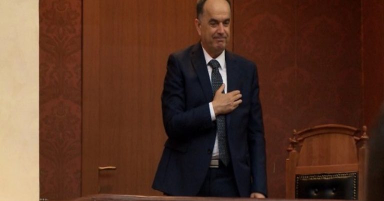 Albaniya parlamenti ölkənin yeni prezidentini seçdi Albaniya parlamenti ölkənin yeni prezidentini seçdi
