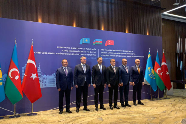 Azərbaycan, Türkiyə və Qazaxıstan xarici işlər və nəqliyyat nazirlərinin üçtərəfli görüşü keçirilir - VİDEO