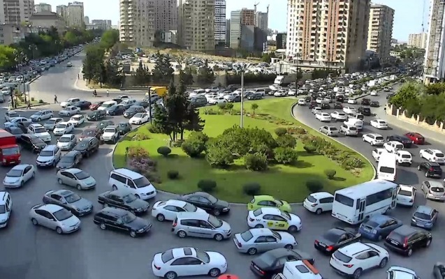 Qəza tıxaca səbəb oldu - FOTO