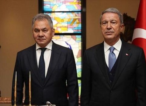 Şoyqu və Akar Ukraynanı müzakirə etdi