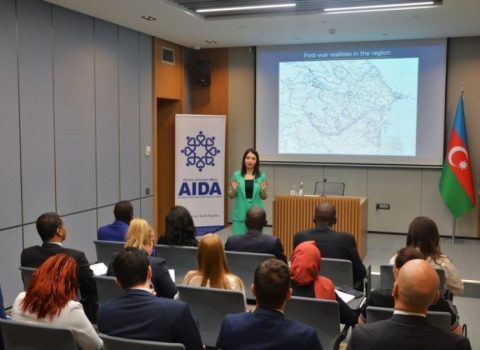 Leyla Abdullayeva bir qrup diplomatla görüşdü – FOTO