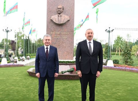 İlham Əliyev və Şavkat Mirziyoyev Daşkənddə Heydər Əliyev Meydanının açılışında iştirak etdi –  YENİLƏNİB-2 + FOTO