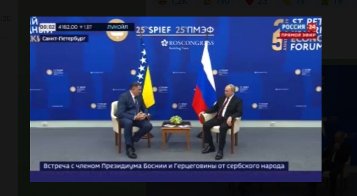 Forumda KURYOZ HADİSƏ – Putinlə Dodikin sinxron tərcüməçisi SÖYÜŞ SÖYDÜ – VİDEO