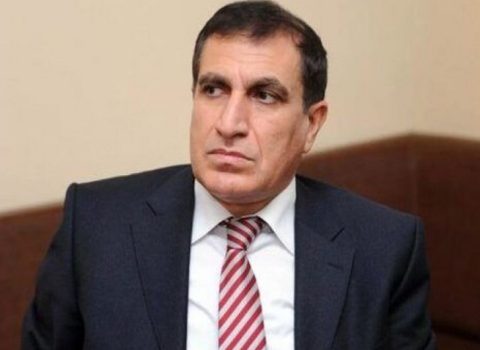 Məhkəmə Əjdər Olun cəzasını azaldıb