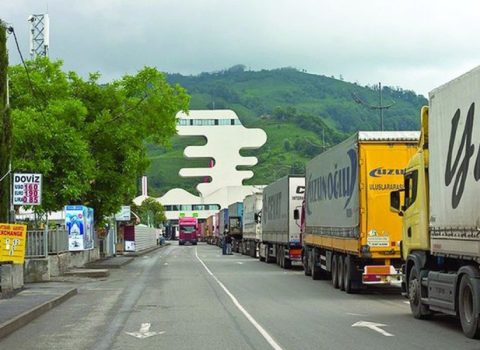 Gürcüstanda tranzit rüsumu artırılır