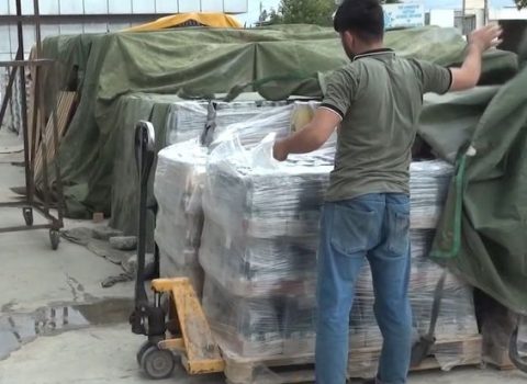 Sərinləşdirici içkilər günün altında saxlanıldı – VİDEO