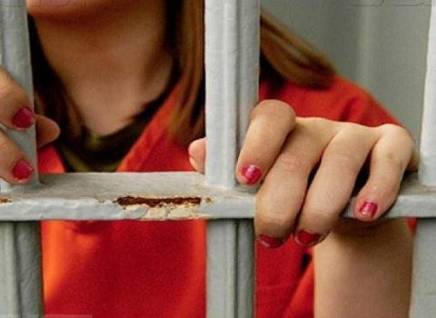 Güzəştli mənzil adı ilə 700 min mənimsəyən qadın hakim qarşısında