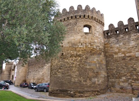 Bakıda Qala divarına “Z” hərfi çəkən şəxs SAXLANILDI